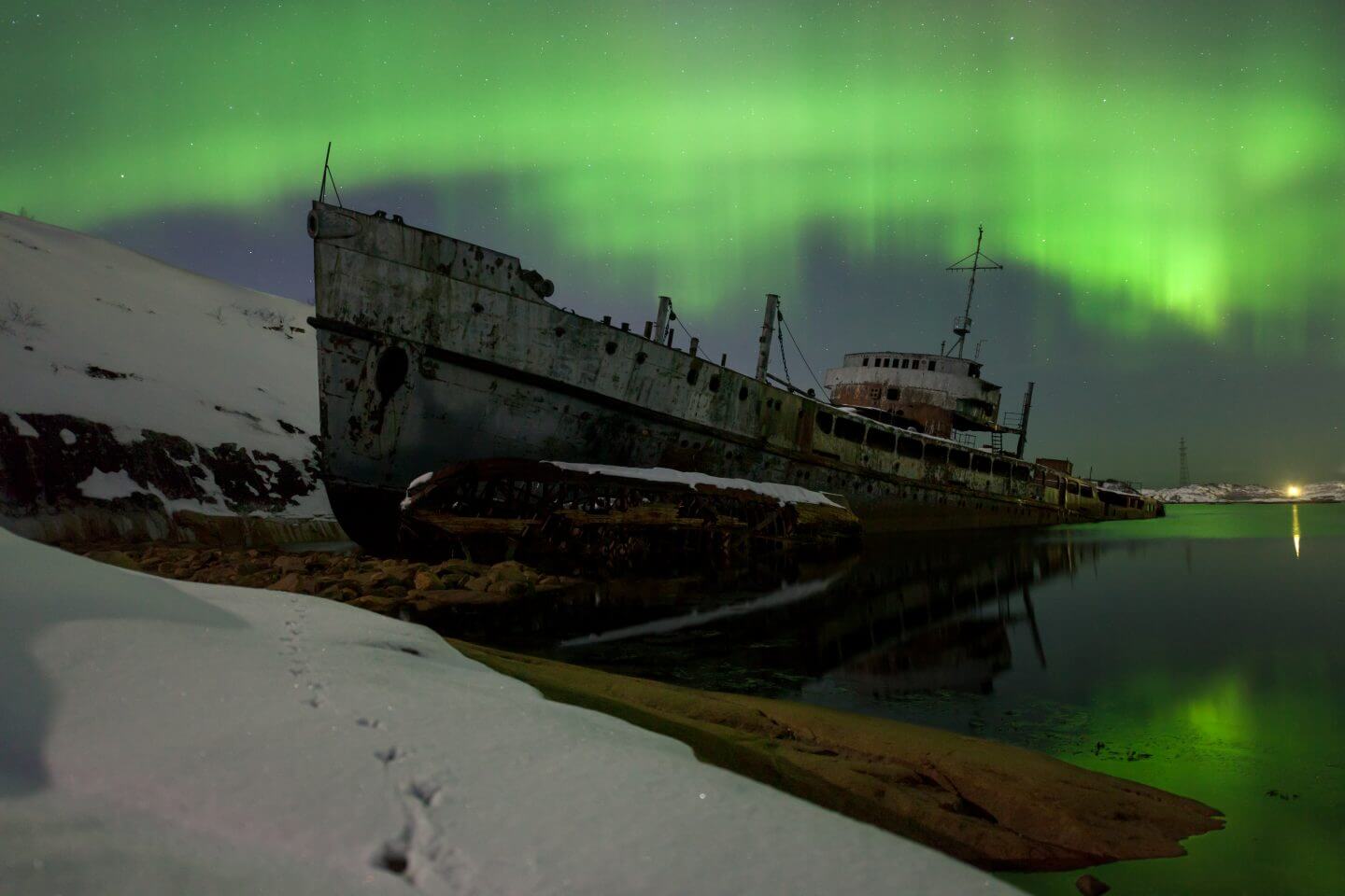 aurora hunting in murmansk russia near teriberka