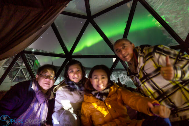 memburu aurora borealis di Aurora Village, Murmansk